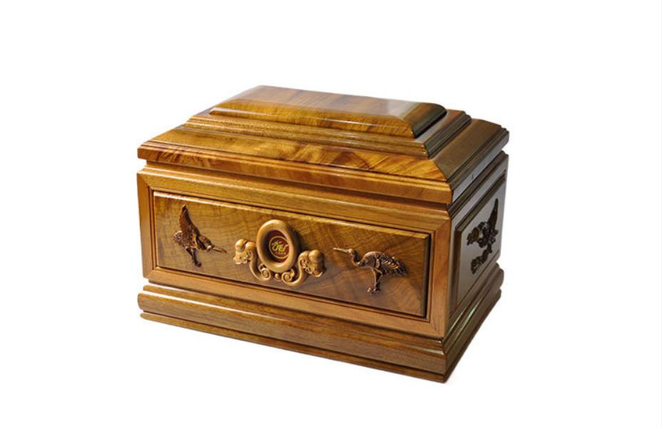 Premium Nanmu (Phoebe wood) Urns 001